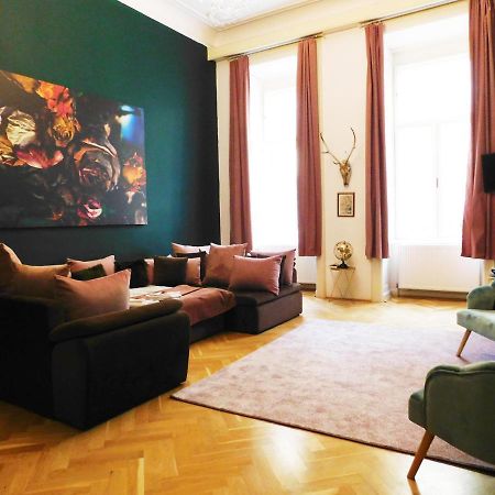 Wonder Deer Lux Apartment At The Parliament Self Check-In บูดาเปสต์ ภายนอก รูปภาพ