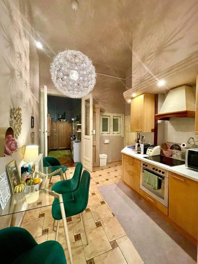 Wonder Deer Lux Apartment At The Parliament Self Check-In บูดาเปสต์ ภายนอก รูปภาพ