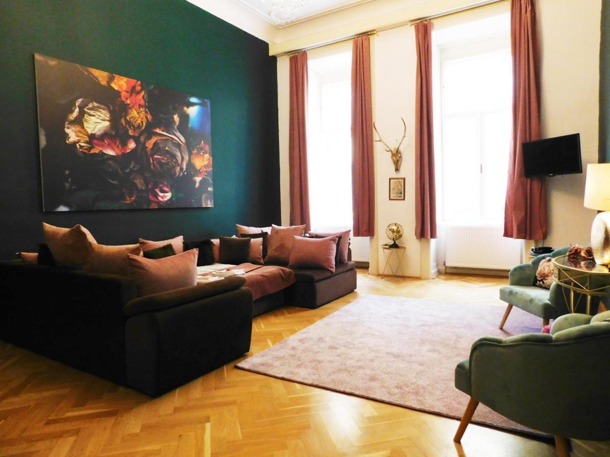 Wonder Deer Lux Apartment At The Parliament Self Check-In บูดาเปสต์ ภายนอก รูปภาพ